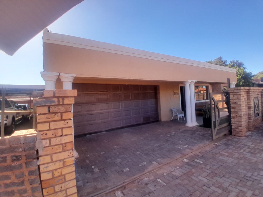3 Bedroom Property for Sale in Kathu Northern Cape